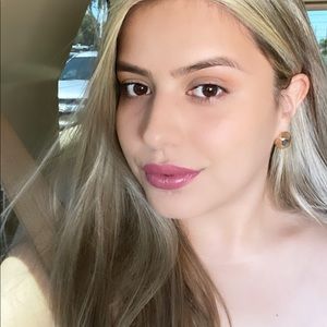 Meet your Posher, Jasmin